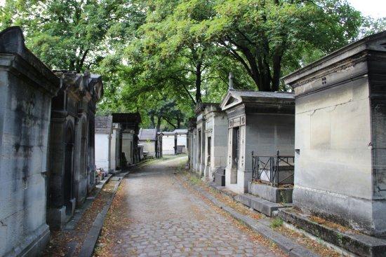 Père Lachaise Cemetery